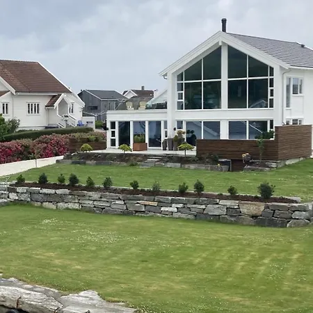 Hotel Enebolig Ved Sjoen Ons2024